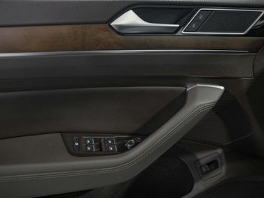 Volkswagen Passat 2016 года, 153 225 км - вид 13