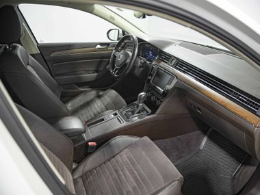Volkswagen Passat 2016 года, 153 225 км - вид 18