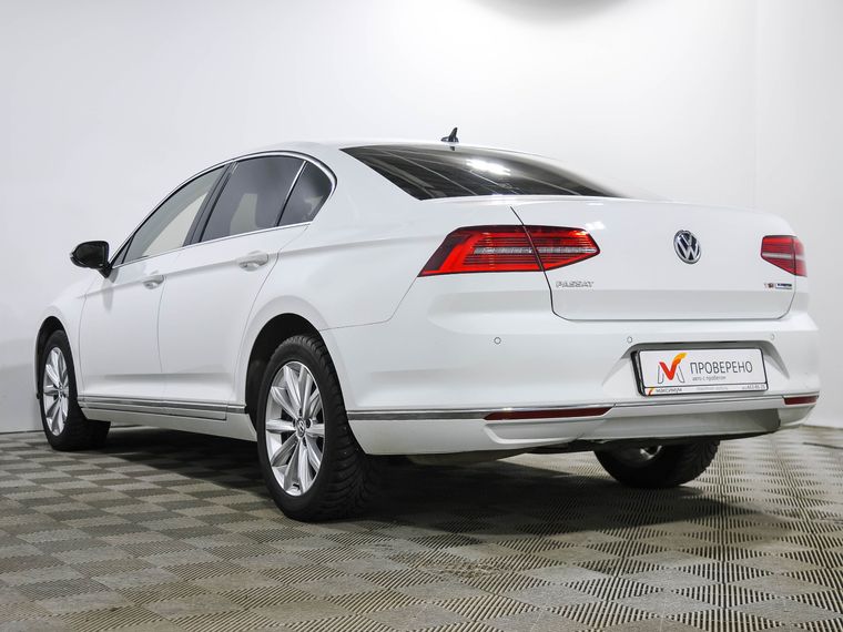 Volkswagen Passat 2016 года, 153 225 км - вид 6