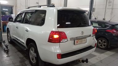 Toyota Land Cruiser 2012 года, 260 618 км - вид 4