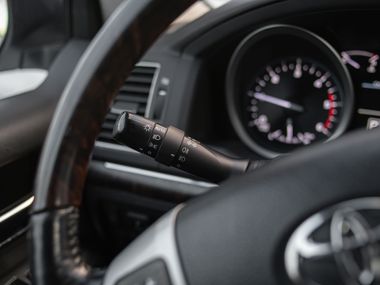 Toyota Land Cruiser 2012 года, 260 618 км - вид 7