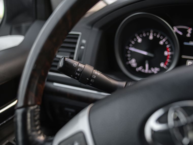 Toyota Land Cruiser 2012 года, 260 618 км - вид 7