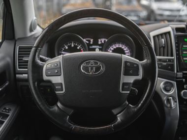 Toyota Land Cruiser 2012 года, 260 618 км - вид 8