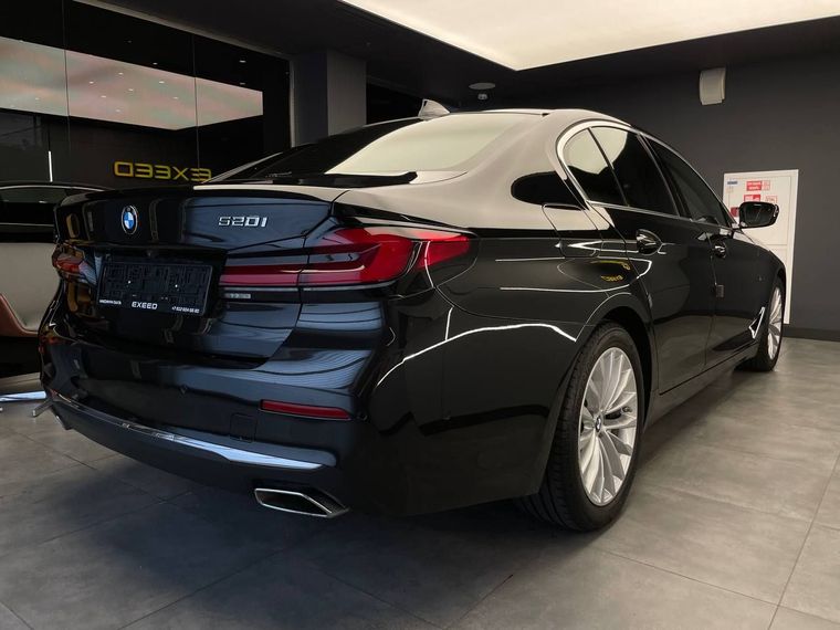 BMW 5 серия 2021 года, 37 714 км - вид 4