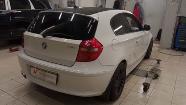 BMW 1 серия 2011 года, 218 079 км - вид 3