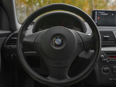 BMW 1 серия 2011 года, 218 079 км - вид 6