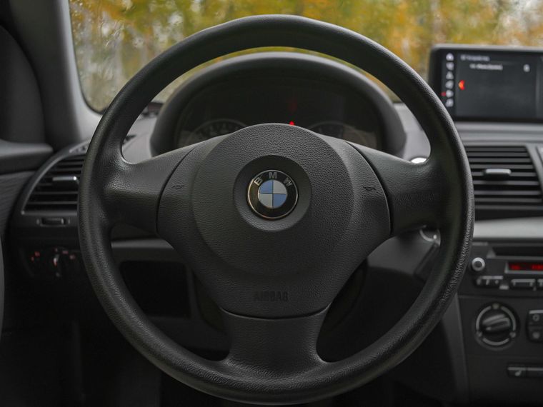 BMW 1 серия 2011 года, 218 079 км - вид 6