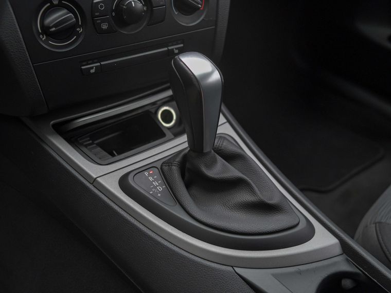 BMW 1 серия 2011 года, 218 079 км - вид 8