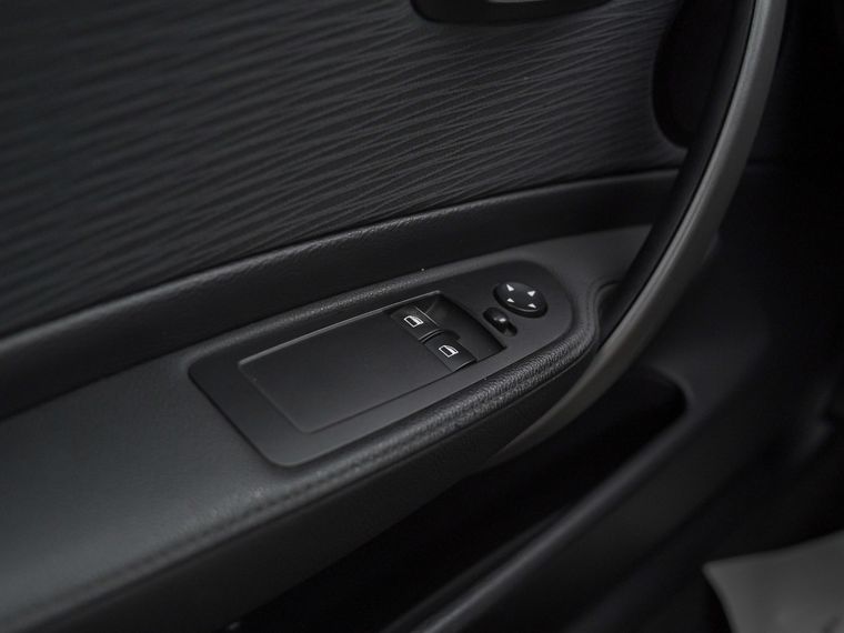 BMW 1 серия 2011 года, 218 079 км - вид 9