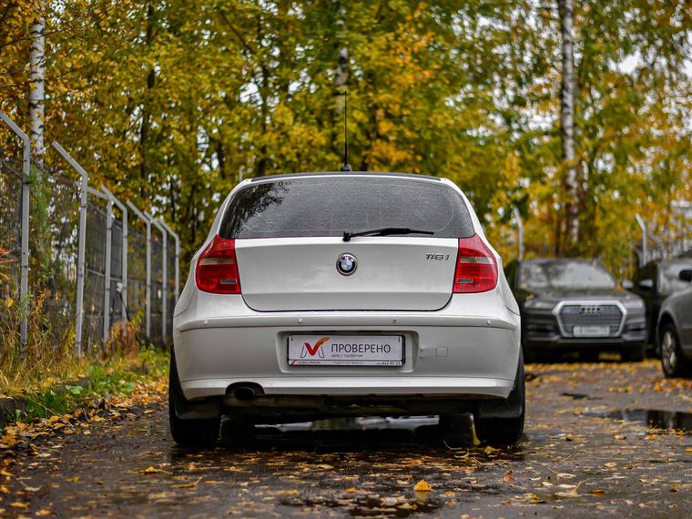 BMW 1 серия 2011 года, 218 079 км - вид 4