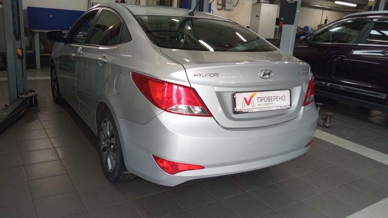 Hyundai Solaris 2015 года, 196 571 км - вид 4