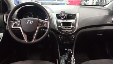Hyundai Solaris 2015 года, 196 571 км - вид 5