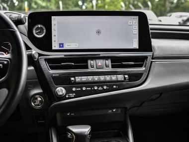 Lexus ES 2024 года, 5 701 км - вид 9