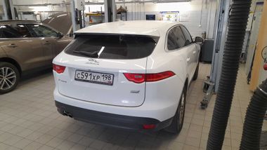 Jaguar F-Pace 2019 года, 123 000 км - вид 3