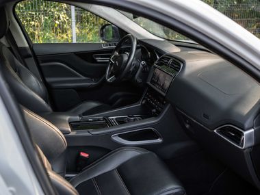 Jaguar F-Pace 2019 года, 123 000 км - вид 15