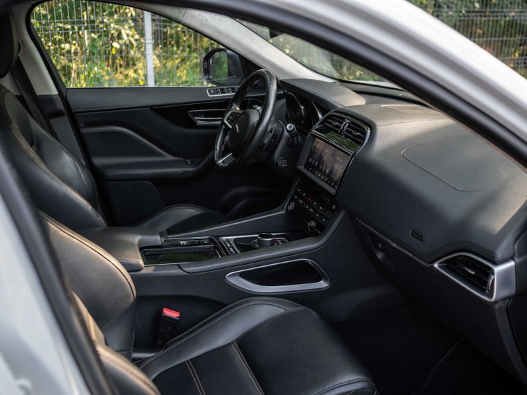 Jaguar F-Pace 2019 года, 123 000 км - вид 15
