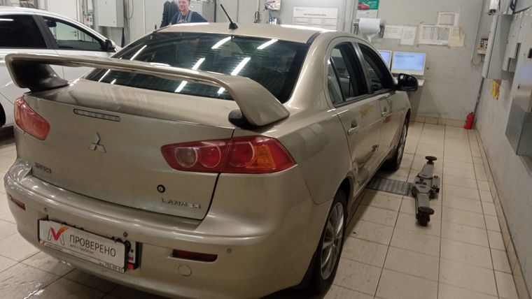 Mitsubishi Lancer 2008 года, 204 456 км - вид 3