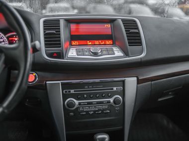 Nissan Teana 2010 года, 203 000 км - вид 8