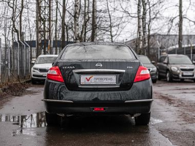 Nissan Teana 2010 года, 203 000 км - вид 4