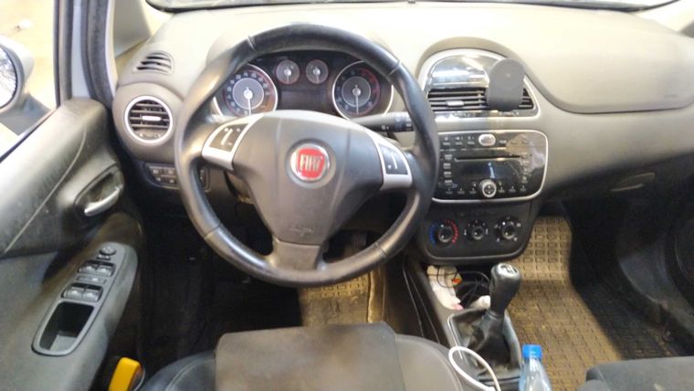 FIAT Punto 2012 года, 193 664 км - вид 5