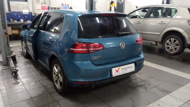 Volkswagen Golf 2013 года, 246 518 км - вид 4