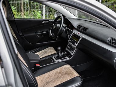 Volkswagen Passat 2010 года, 212 071 км - вид 13