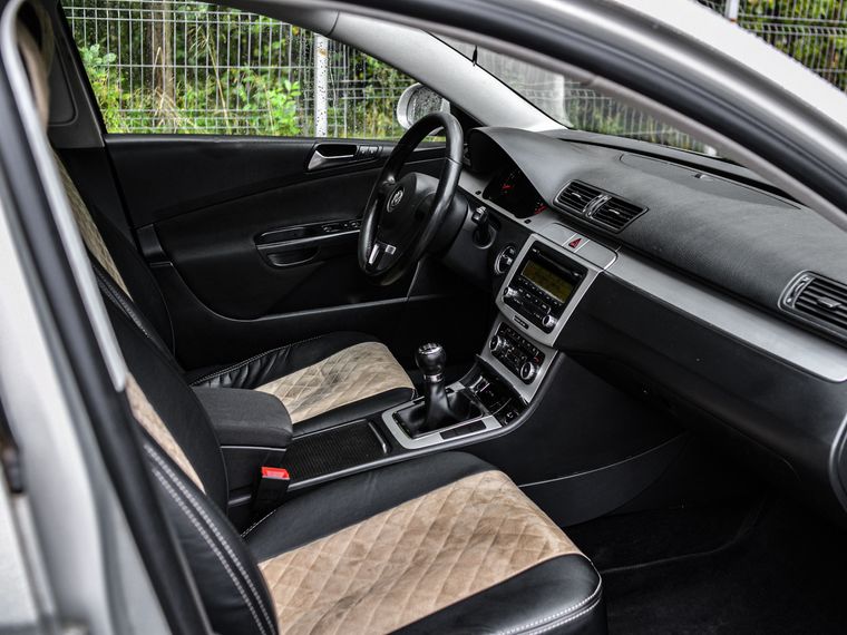 Volkswagen Passat 2010 года, 212 071 км - вид 13