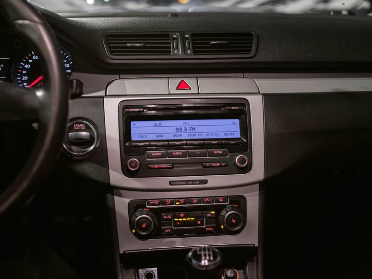 Volkswagen Passat 2010 года, 212 071 км - вид 7