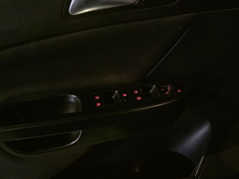 Volkswagen Passat 2010 года, 212 071 км - вид 9