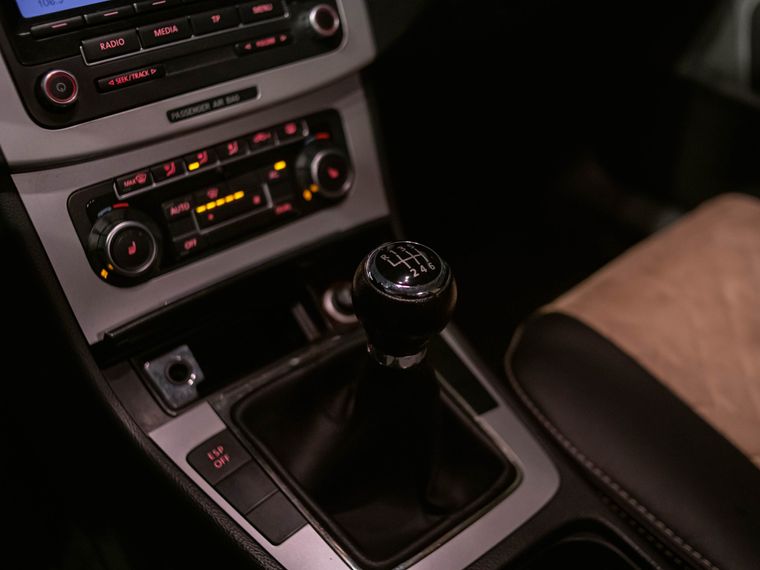 Volkswagen Passat 2010 года, 212 071 км - вид 8