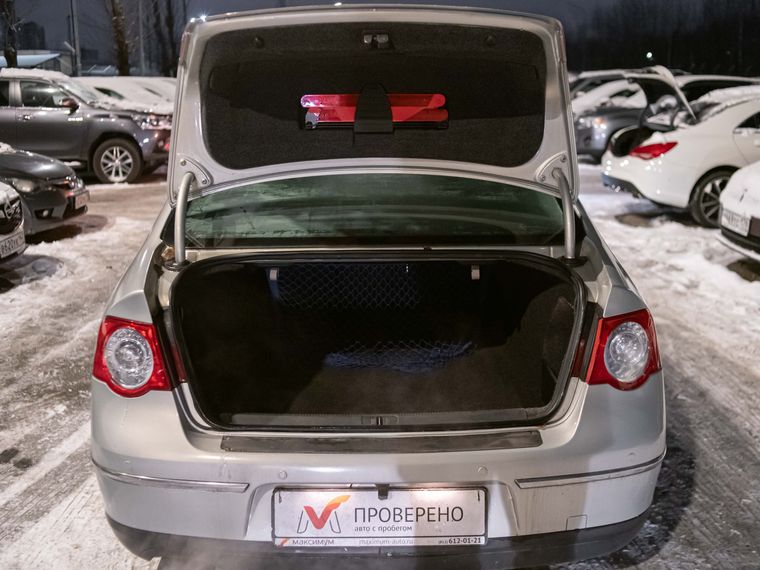 Volkswagen Passat 2010 года, 212 071 км - вид 12