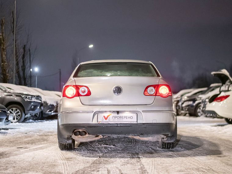 Volkswagen Passat 2010 года, 212 071 км - вид 4