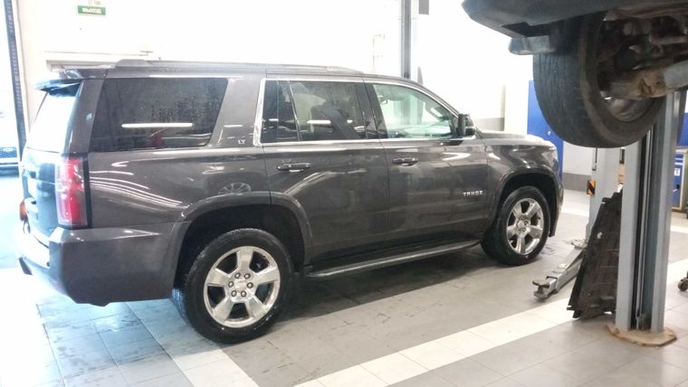 Chevrolet Tahoe 2016 года, 82 832 км - вид 3