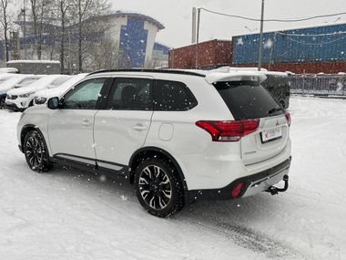 Mitsubishi Outlander 2021 года, 26 636 км - вид 7