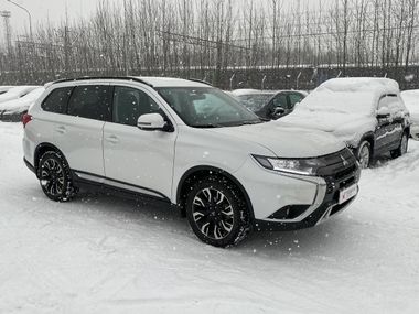 Mitsubishi Outlander 2021 года, 26 636 км - вид 4