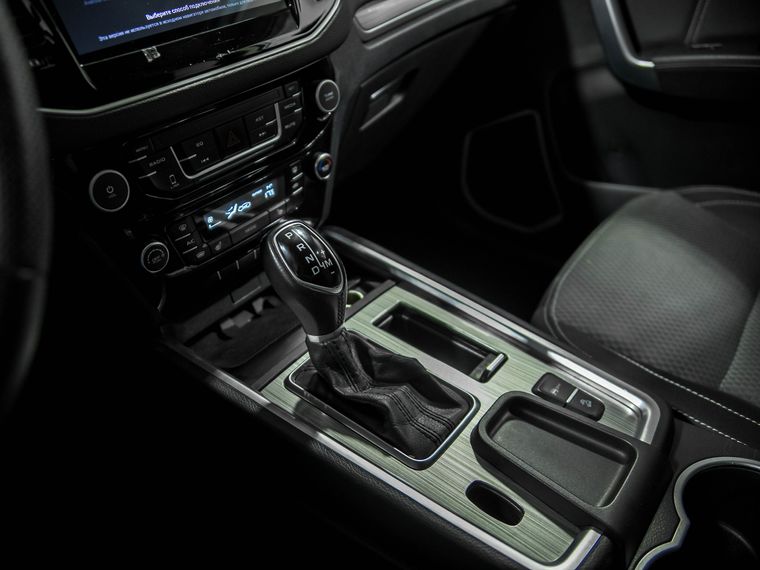 Серый Geely Emgrand X7 2019 года | VIN 330000