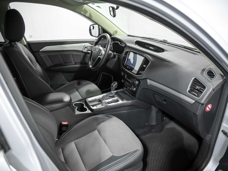 Серый Geely Emgrand X7 2019 года | VIN 330000