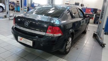 Opel Astra 2012 года, 208 972 км - вид 3