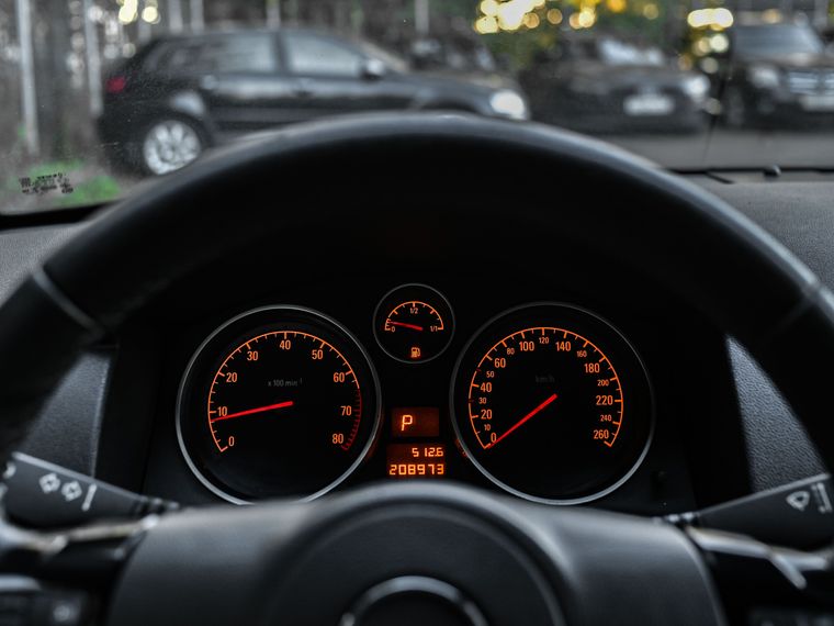 Opel Astra 2012 года, 208 972 км - вид 5