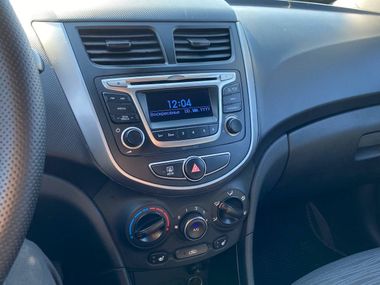 Hyundai Solaris 2014 года, 284 000 км - вид 12