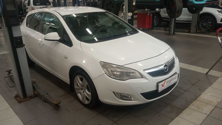 Opel Astra 2012 года, 193 000 км - вид 3