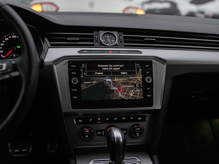 Volkswagen Passat 2018 года, 277 000 км - вид 7