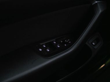 Volkswagen Passat 2018 года, 277 000 км - вид 11