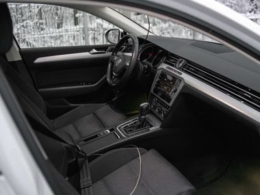 Volkswagen Passat 2018 года, 277 000 км - вид 14