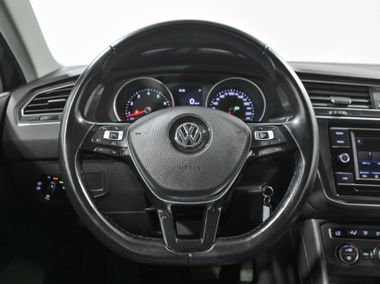 Volkswagen Tiguan 2018 года, 83 660 км - вид 8