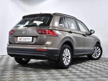 Volkswagen Tiguan 2018 года, 83 660 км - вид 4