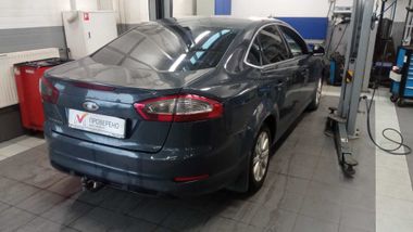 Ford Mondeo 2011 года, 276 859 км - вид 4