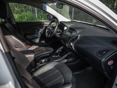 Hyundai ix35 2015 года, 142 727 км - вид 14