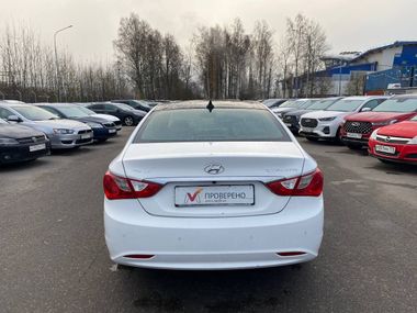 Hyundai Sonata 2011 года, 238 160 км - вид 6