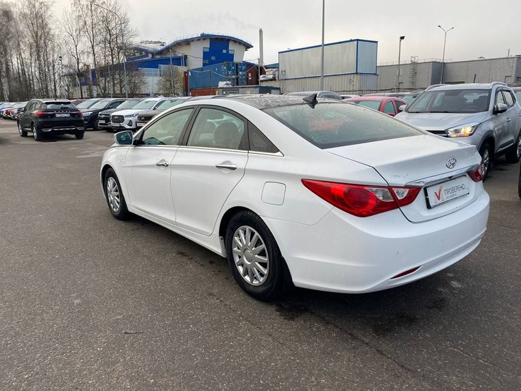 Hyundai Sonata 2011 года, 238 160 км - вид 7